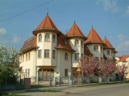 Hotel ***  - HAJDU CASTLE  - www.ptKRYWAN.pl